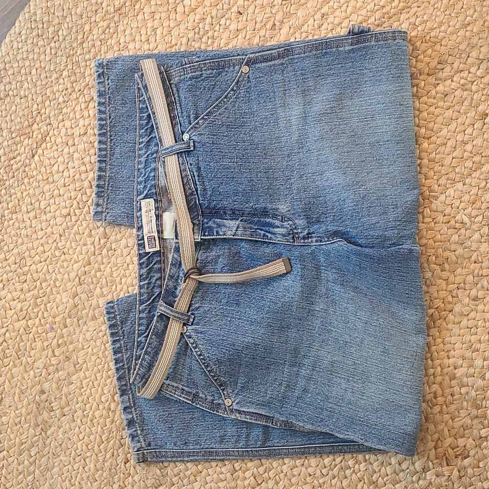 Faded Glory Women’s Jean Capris, Size 12, Excellent Condition!!